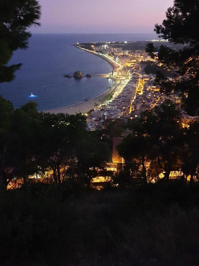 Appartamento Apartamento Acogedor A 3 Minutos De La Playa Blanes Esterno foto